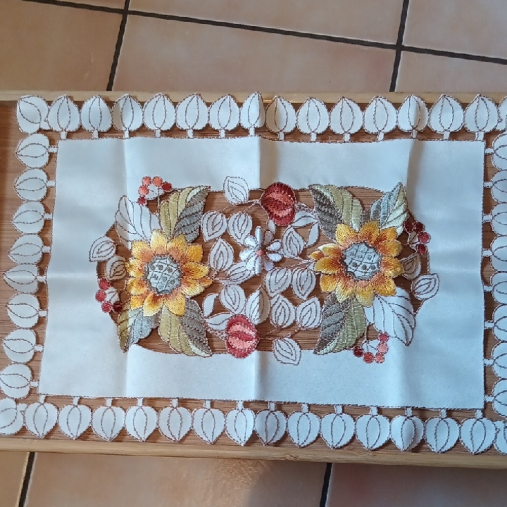 Floral Embroidered Hollowed Out Placemats Set Of Four ( New)